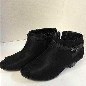 Peep toe Ankle boots
